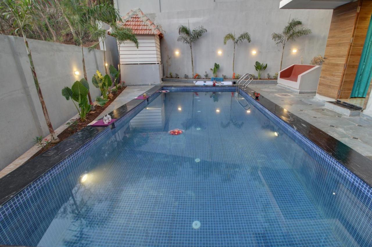 Euphoria Luxury Villa - 5Bhk - Private Pool - Jacuzzi, Baga Luaran gambar